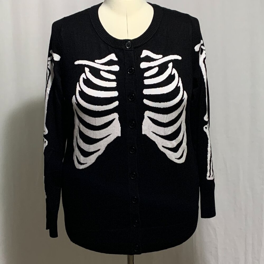 Torrid Sweater Skelton Bones Fitted Cardigan Halloween Black White Plus 2 18 20